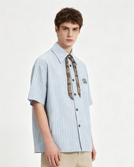 Vertical striped short-sleeved shirt