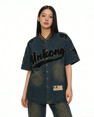 Distressed letter embroidered short-sleeved shirt