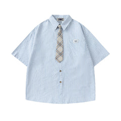 Simple vertical striped short-sleeved shirt