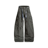 Simple and versatile cargo pants