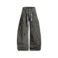Simple and versatile cargo pants