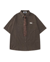 Casual plaid short-sleeved shirt