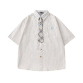 Simple vertical striped short-sleeved shirt