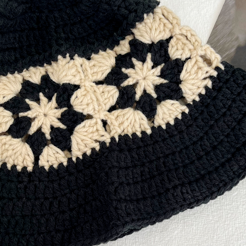 Crochet contrast color retro all-match woolen hat
