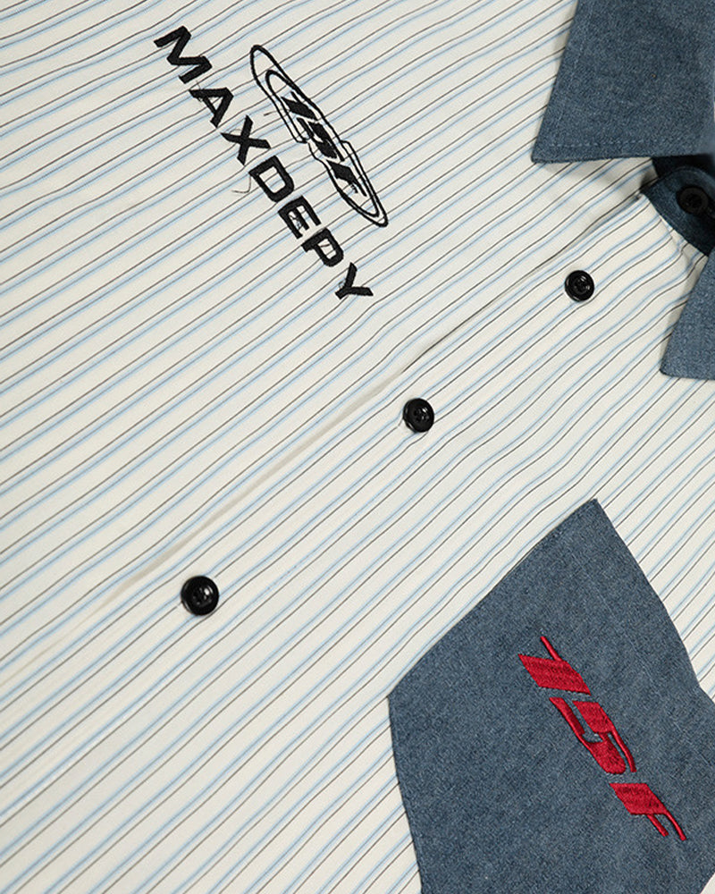 Vertical striped short-sleeved shirt