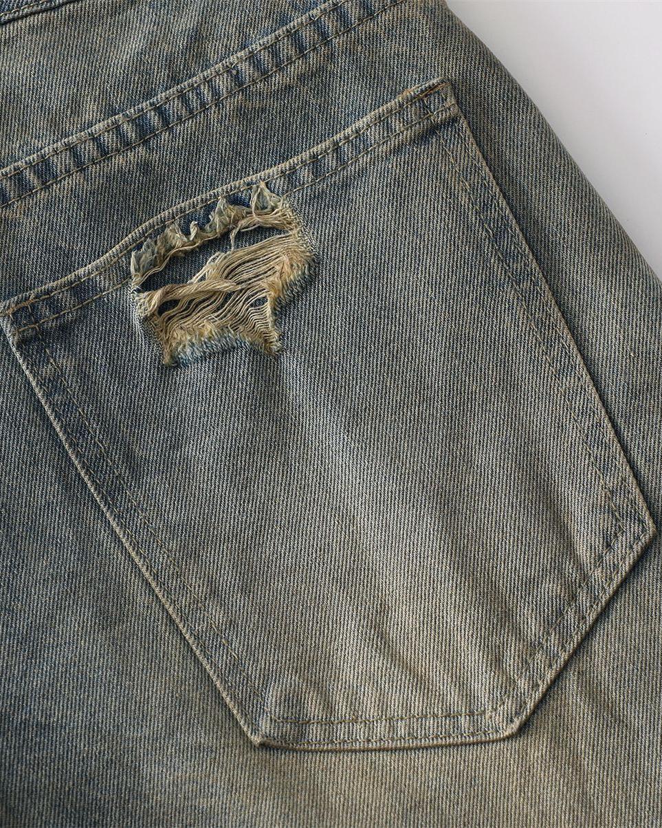 Washed distressed jeans