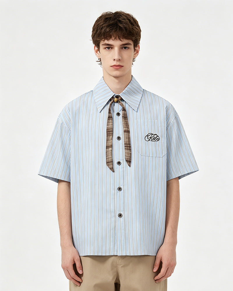 Vertical striped short-sleeved shirt