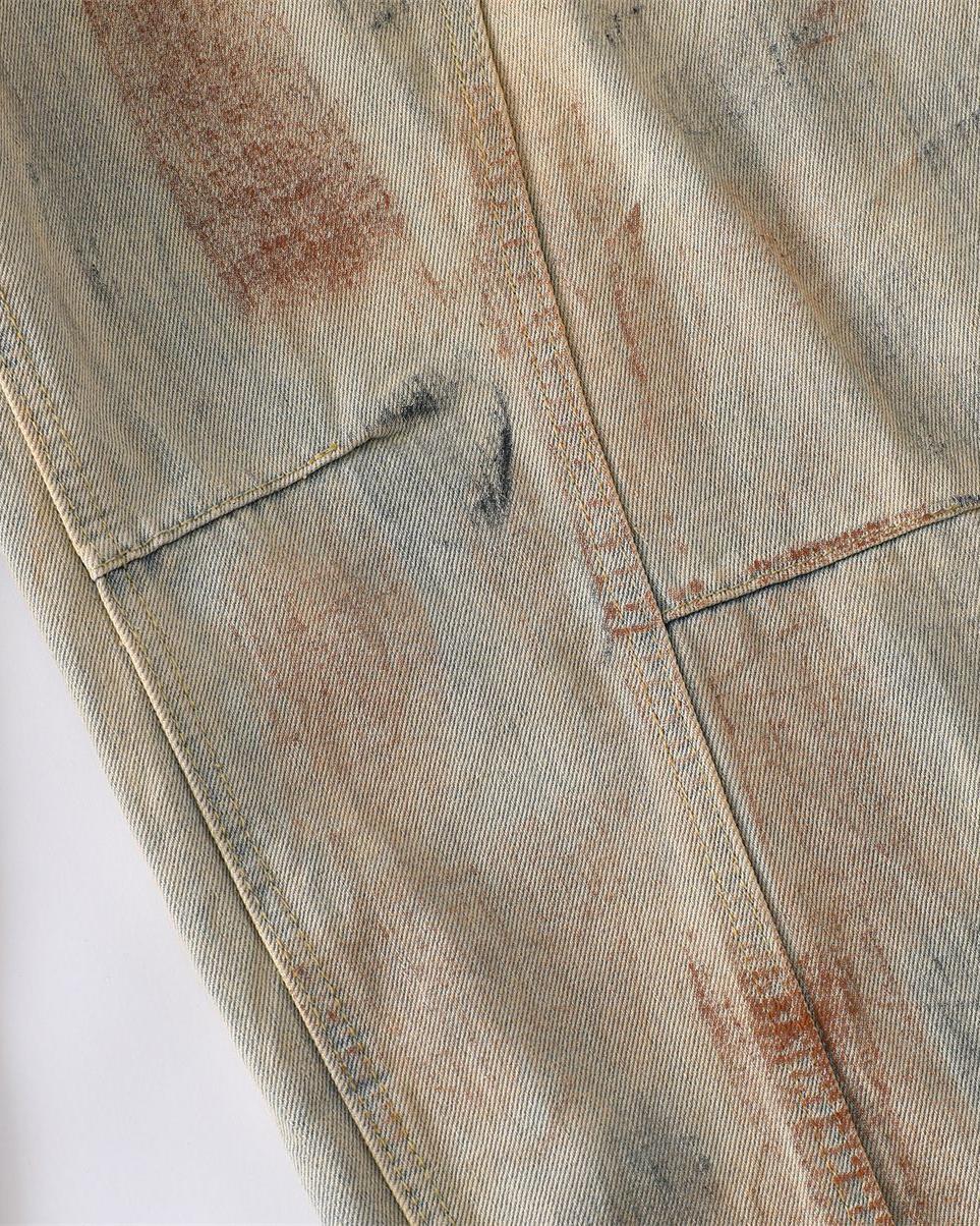 Washed distressed jeans