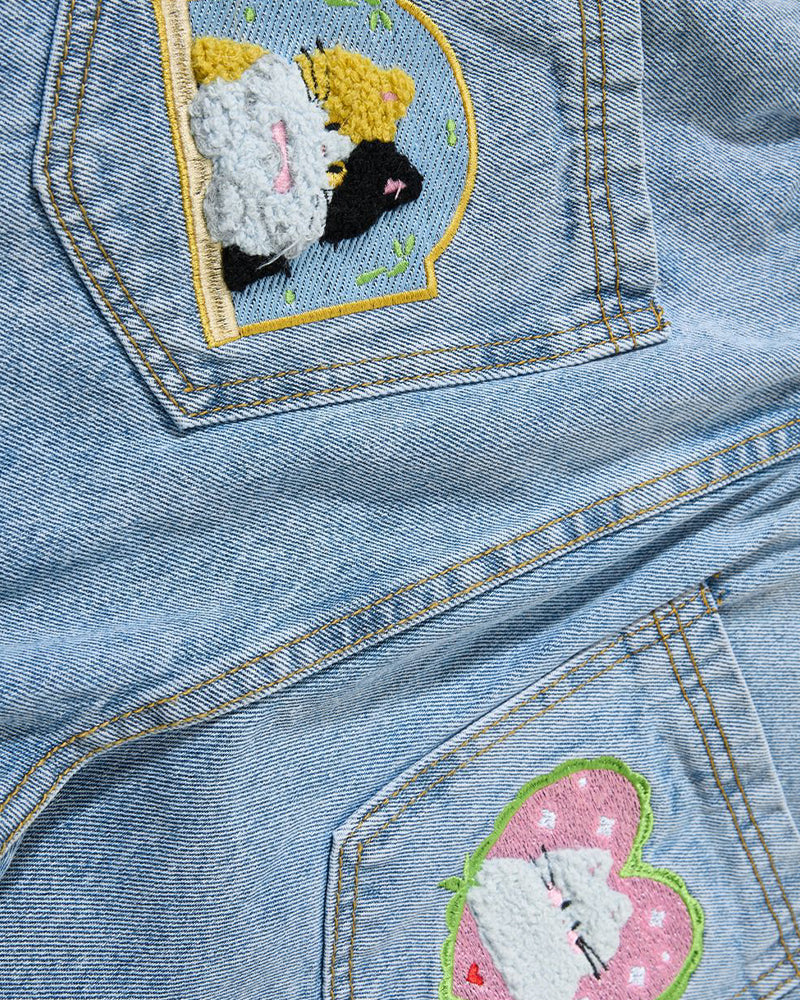Retro-style fun embroidered jeans