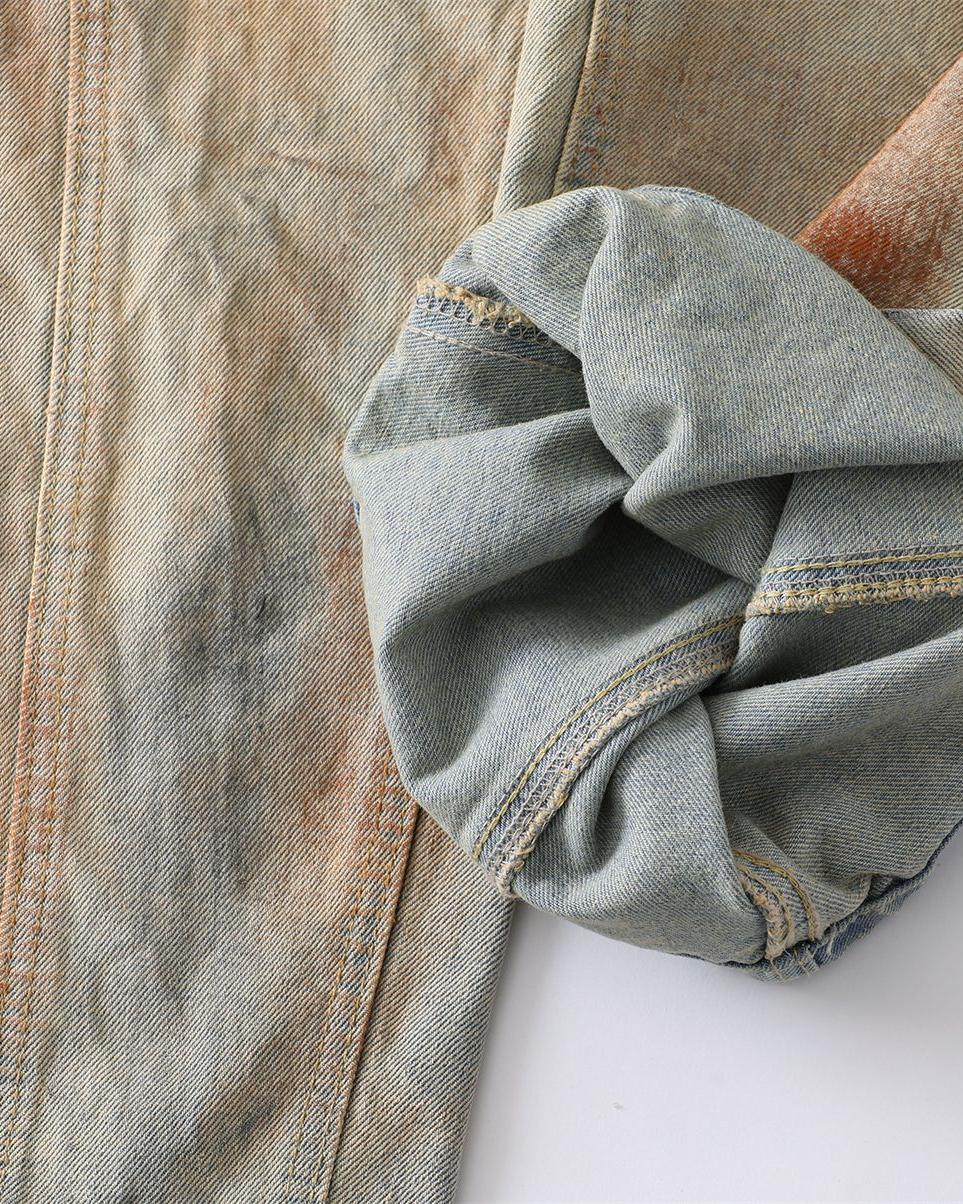Washed distressed jeans