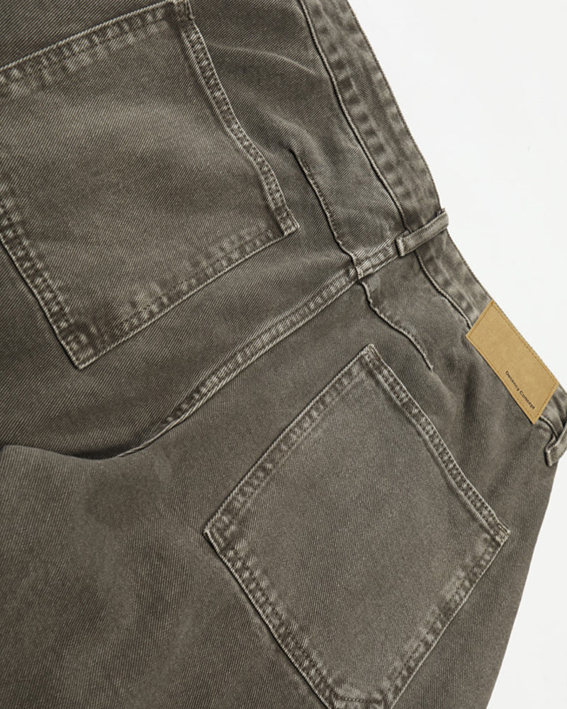 Washed distressed jeans