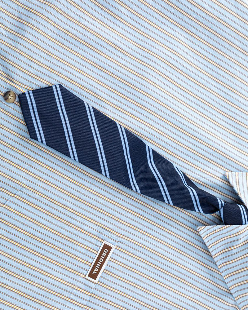 Simple striped short-sleeved shirt