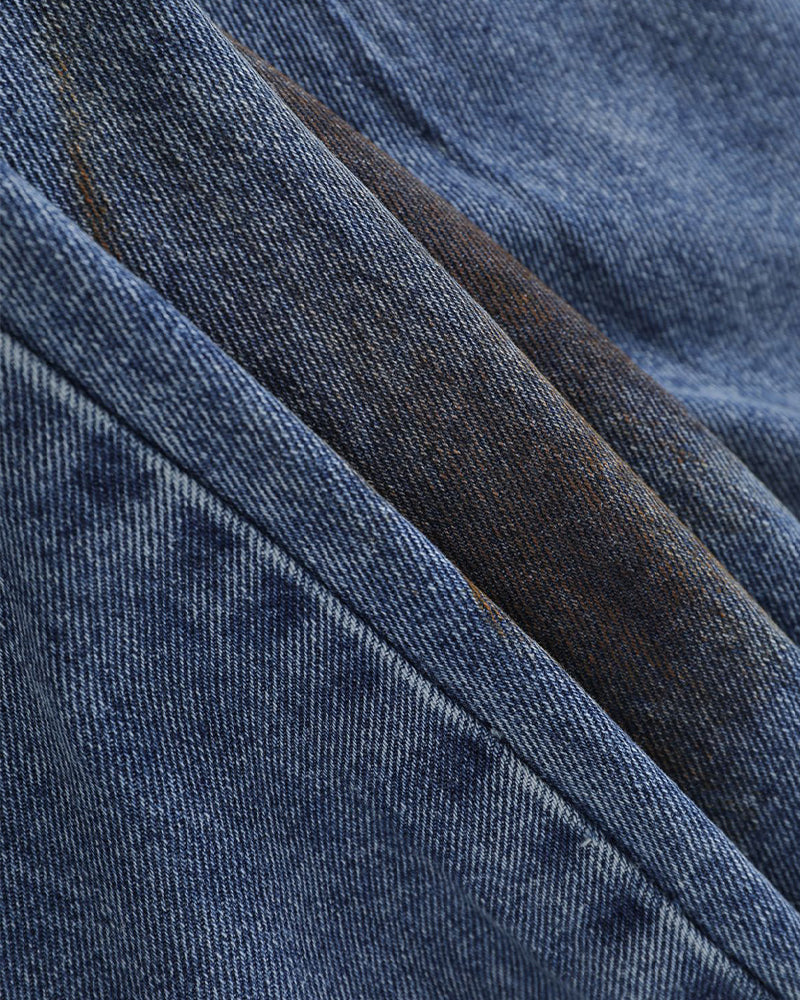 Distressed casual jeans