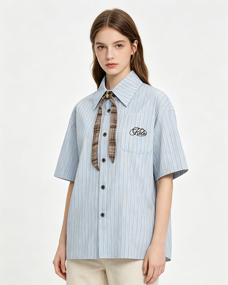 Vertical striped short-sleeved shirt