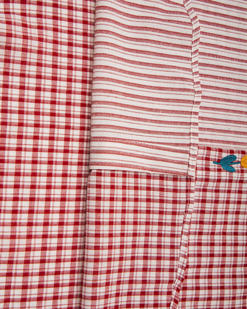 Embroidered color-blocked short-sleeved shirt