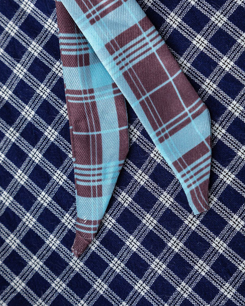 plaid short-sleeved shirt