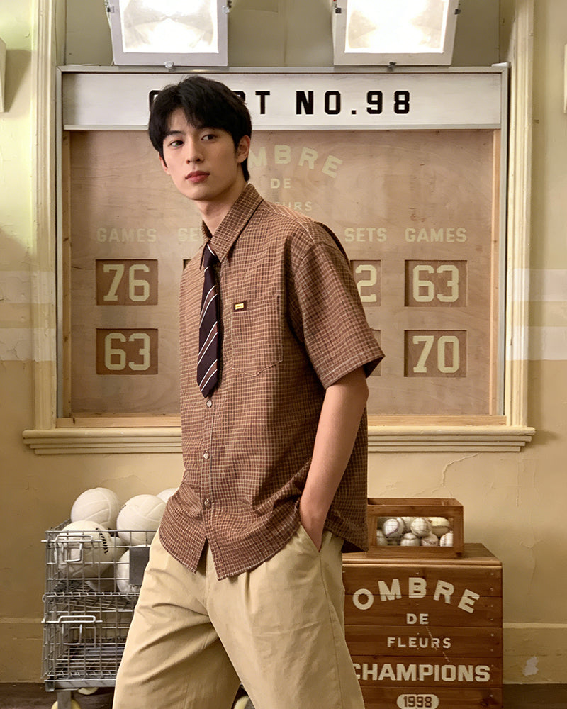Simple plaid short-sleeved shirt