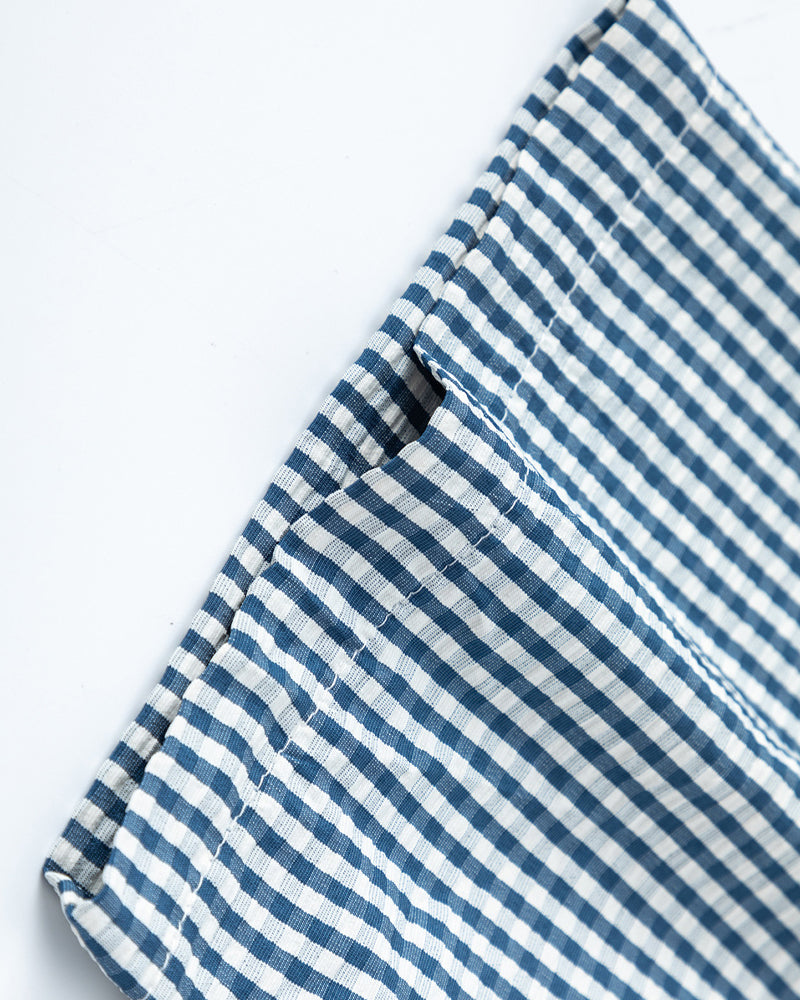 Plaid short-sleeved shirt