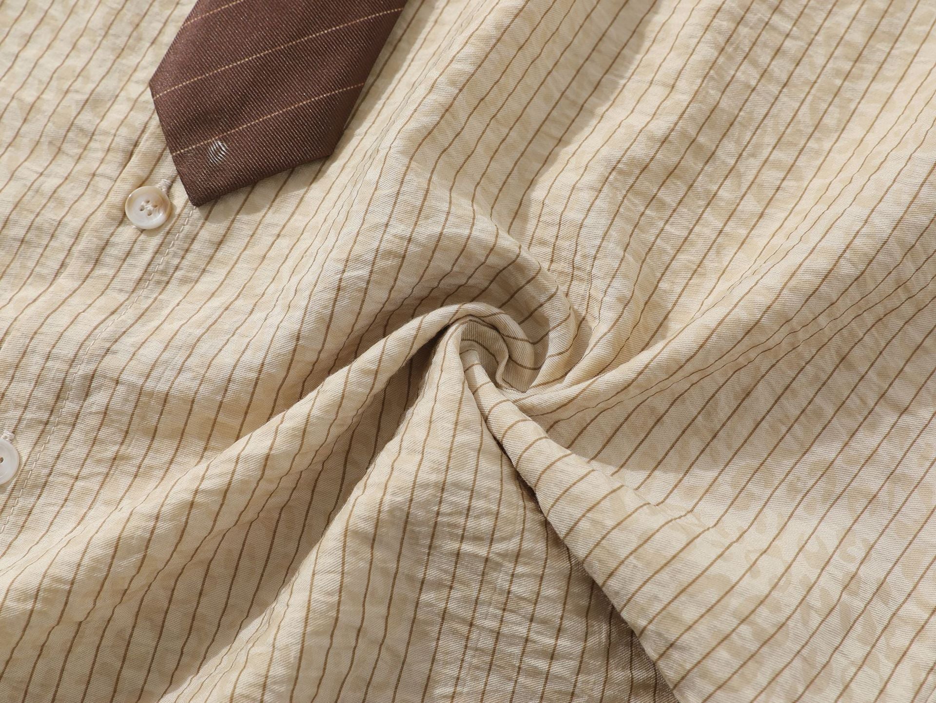 Retro versatile short-sleeved shirt