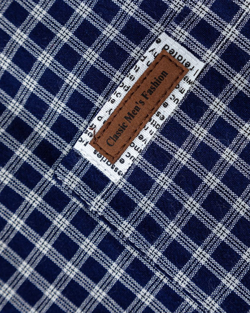 plaid short-sleeved shirt