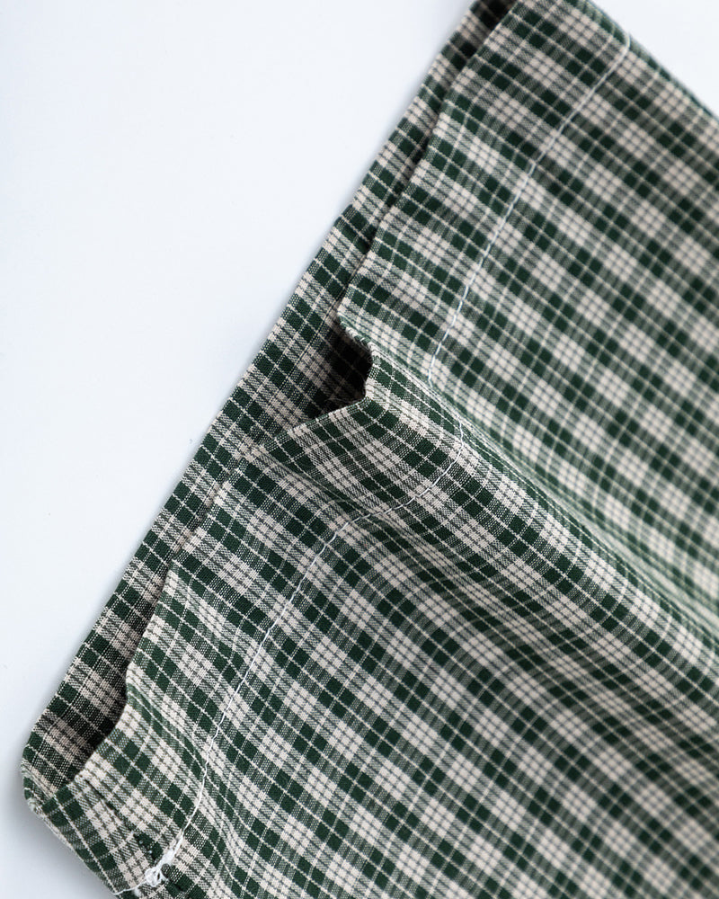 Simple plaid short-sleeved shirt