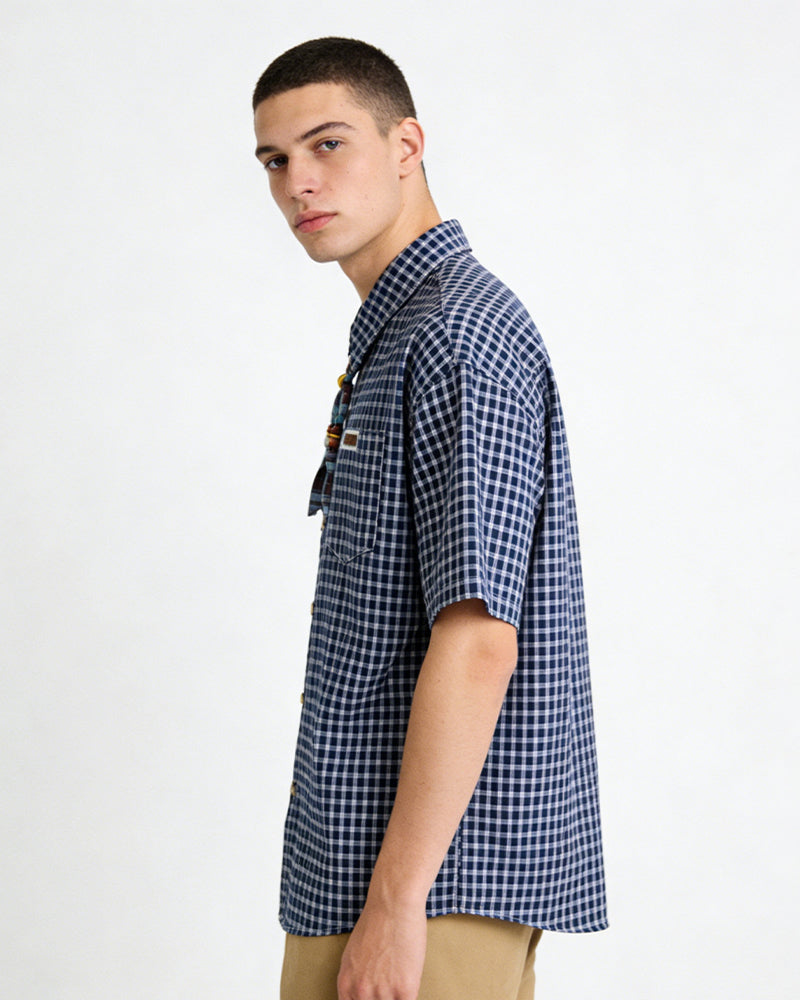 plaid short-sleeved shirt