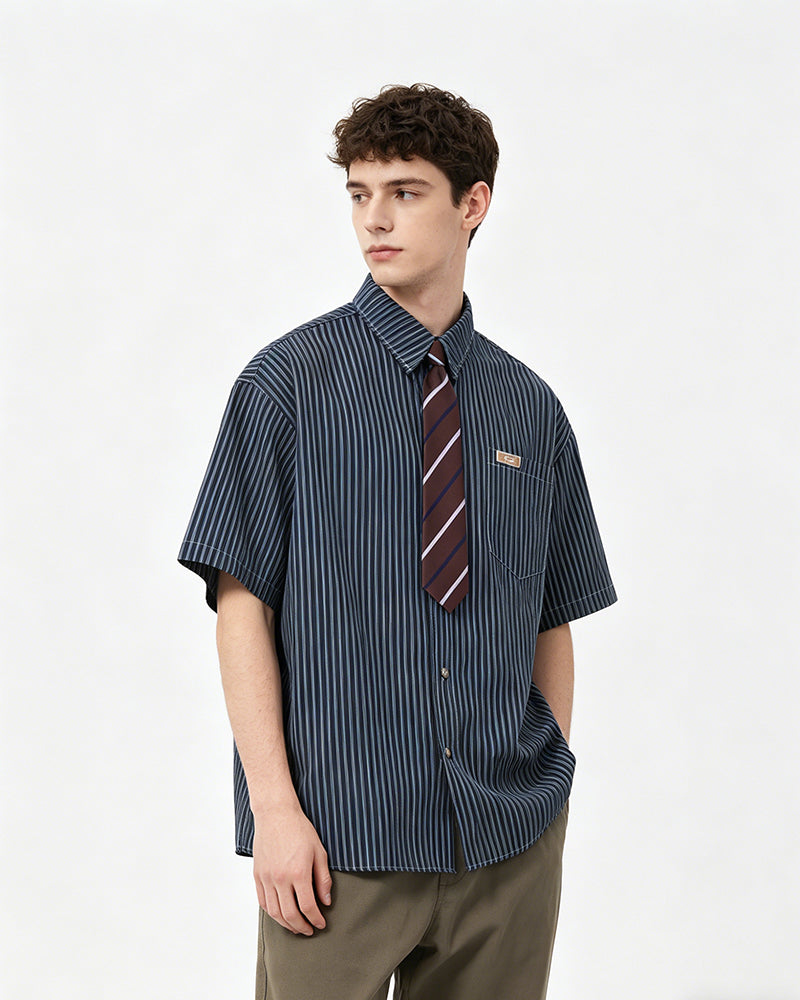 Simple striped short-sleeved shirt