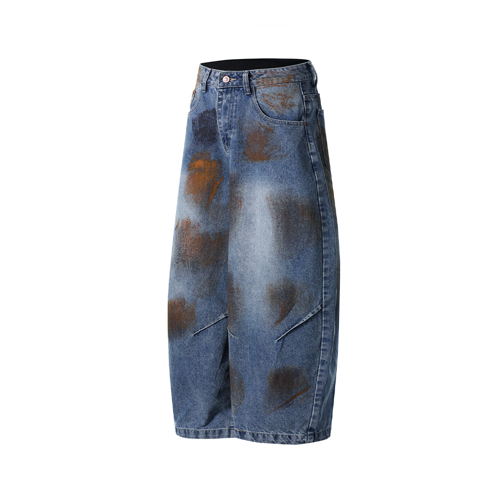 Distressed casual jeans