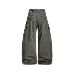 Simple and versatile cargo pants