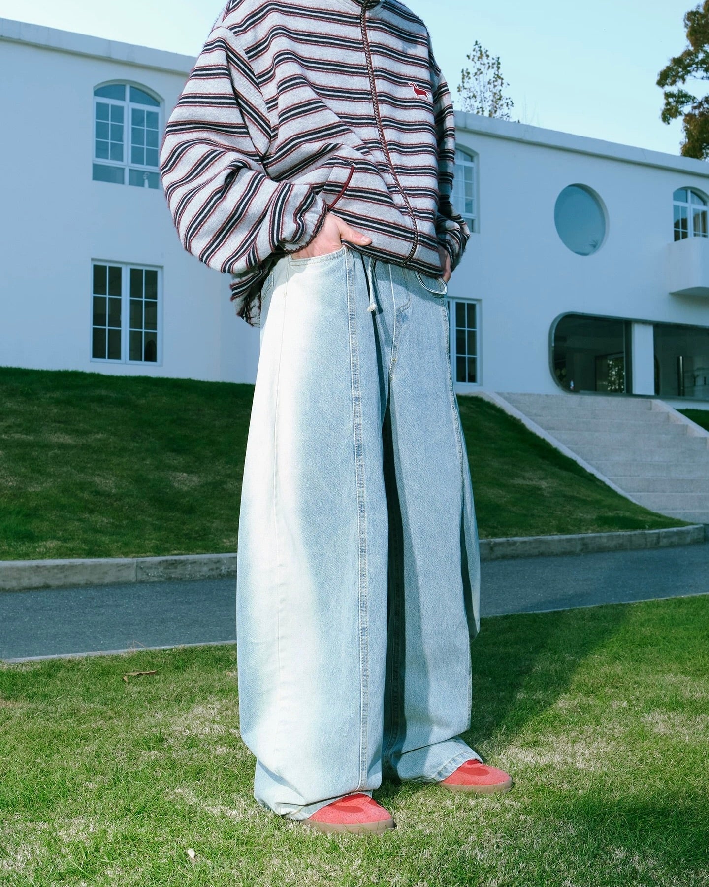 Patchwork color-blocked loose-fitting jeans