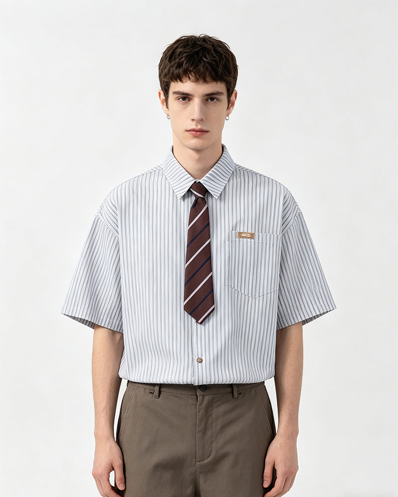 Simple striped short-sleeved shirt