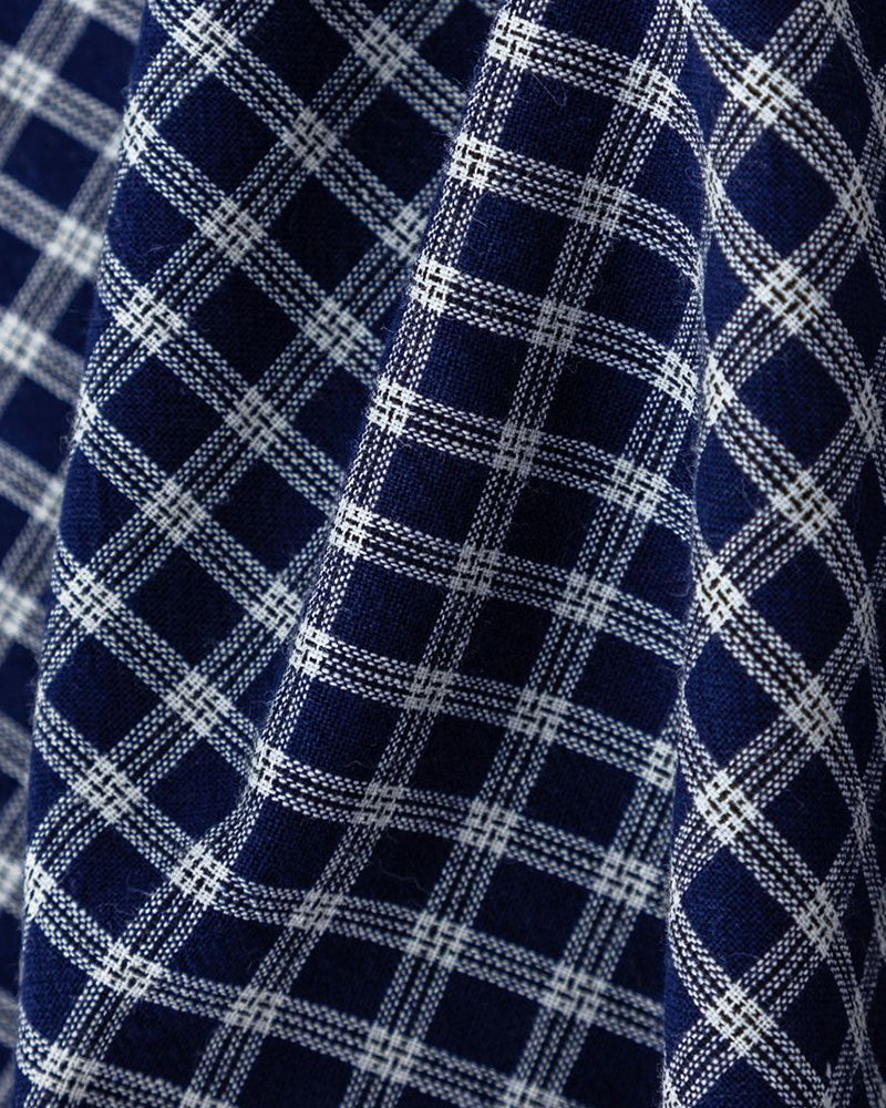 plaid short-sleeved shirt