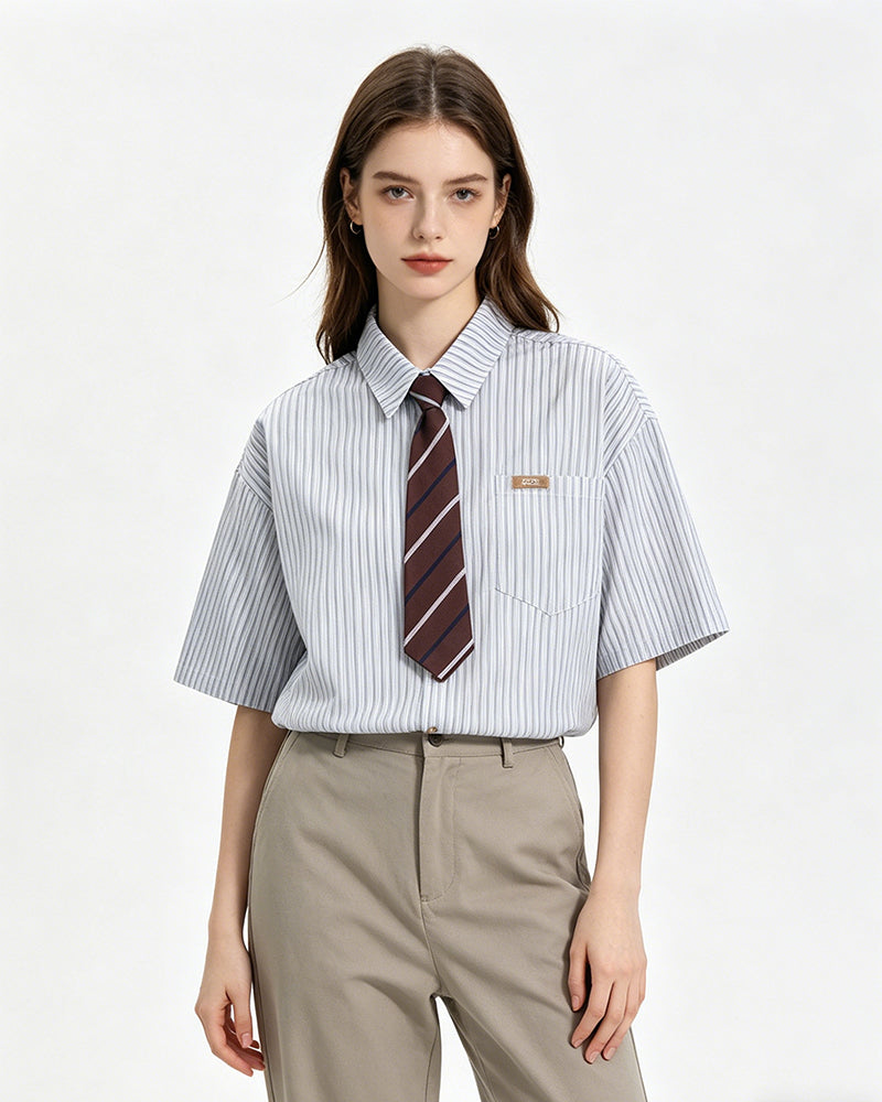 Simple striped short-sleeved shirt