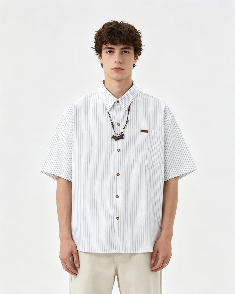 Casual loose short-sleeved shirt