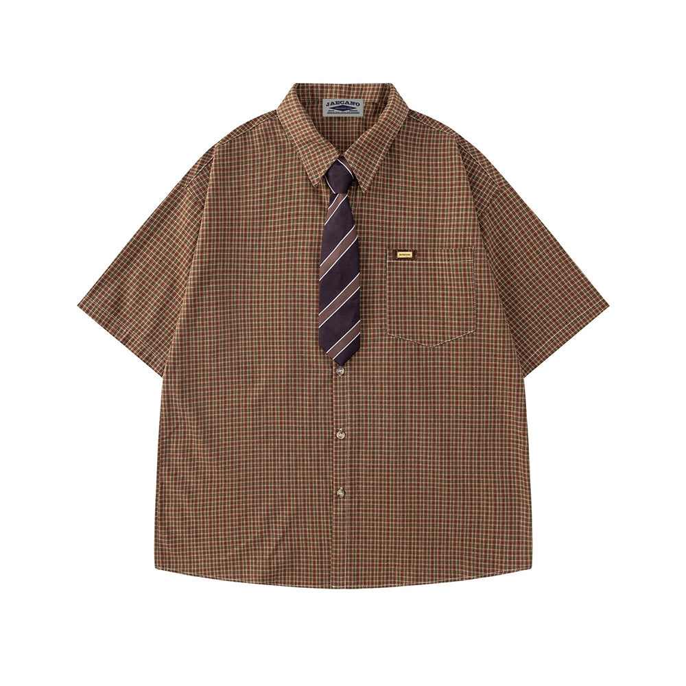 Simple plaid short-sleeved shirt