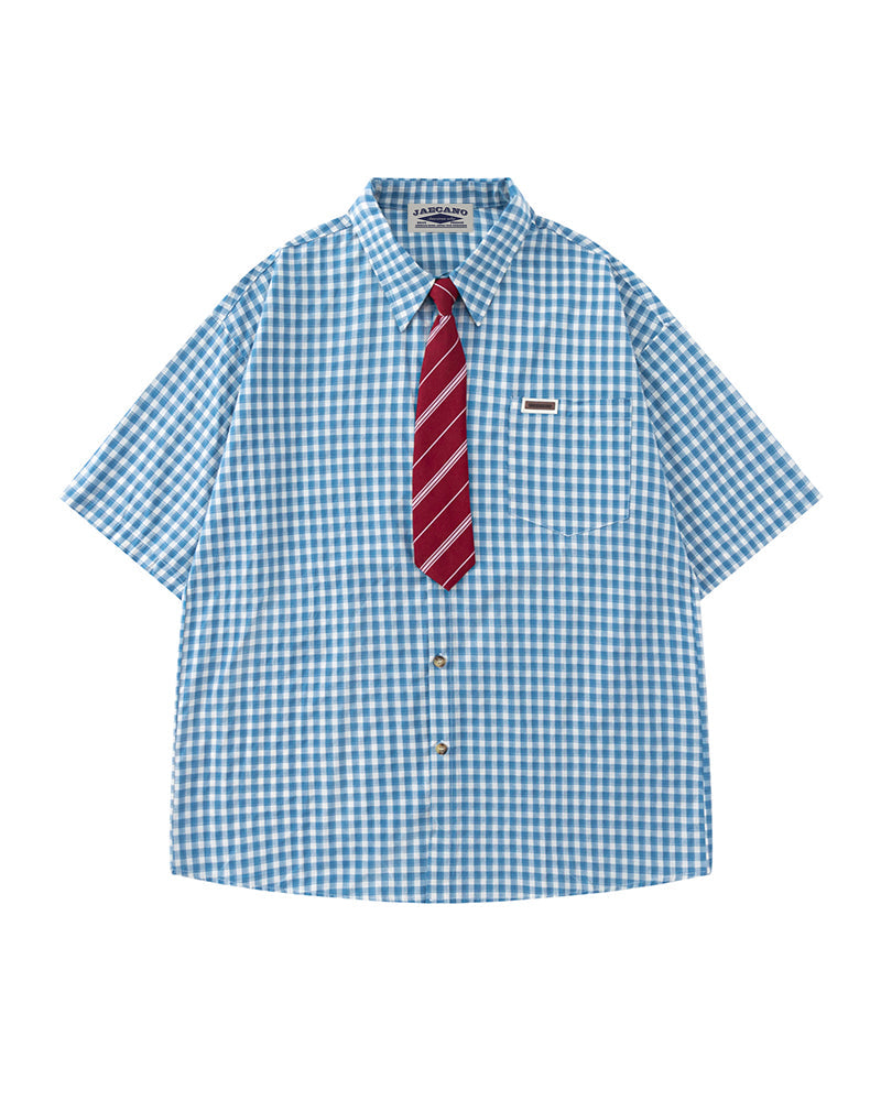 Casual plaid short-sleeved shirt