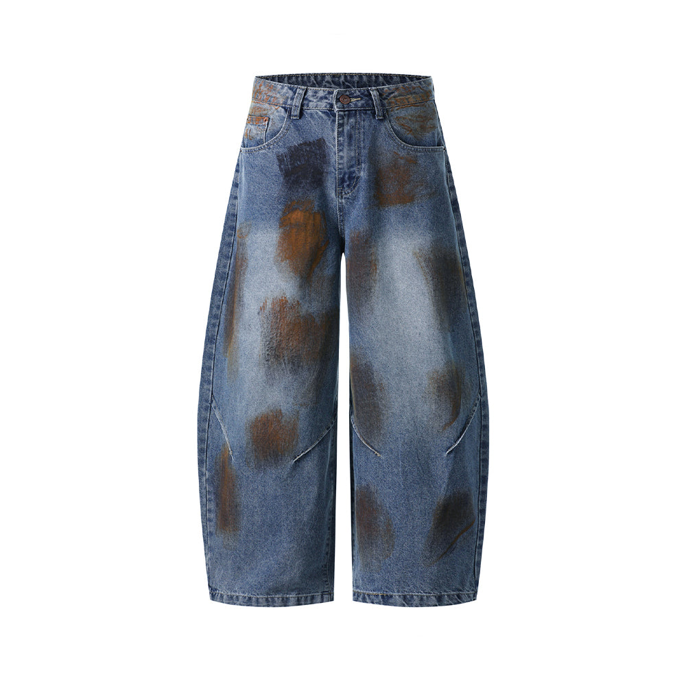 Distressed casual jeans