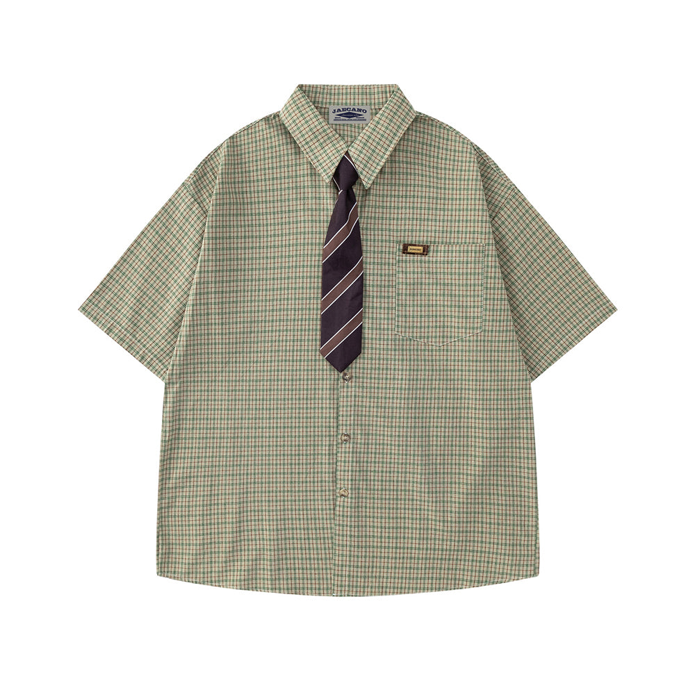 Simple plaid short-sleeved shirt