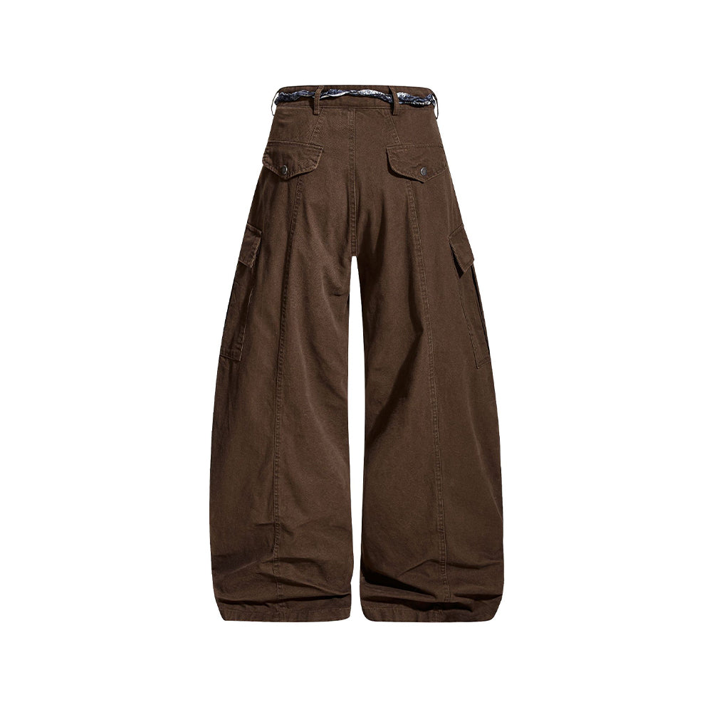 Simple and versatile cargo pants