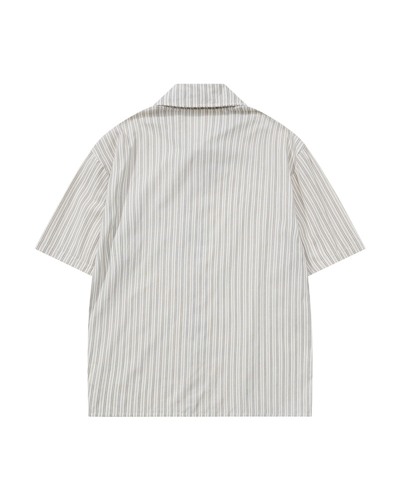 Vertical striped short-sleeved shirt