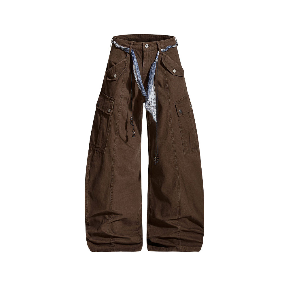 Simple and versatile cargo pants