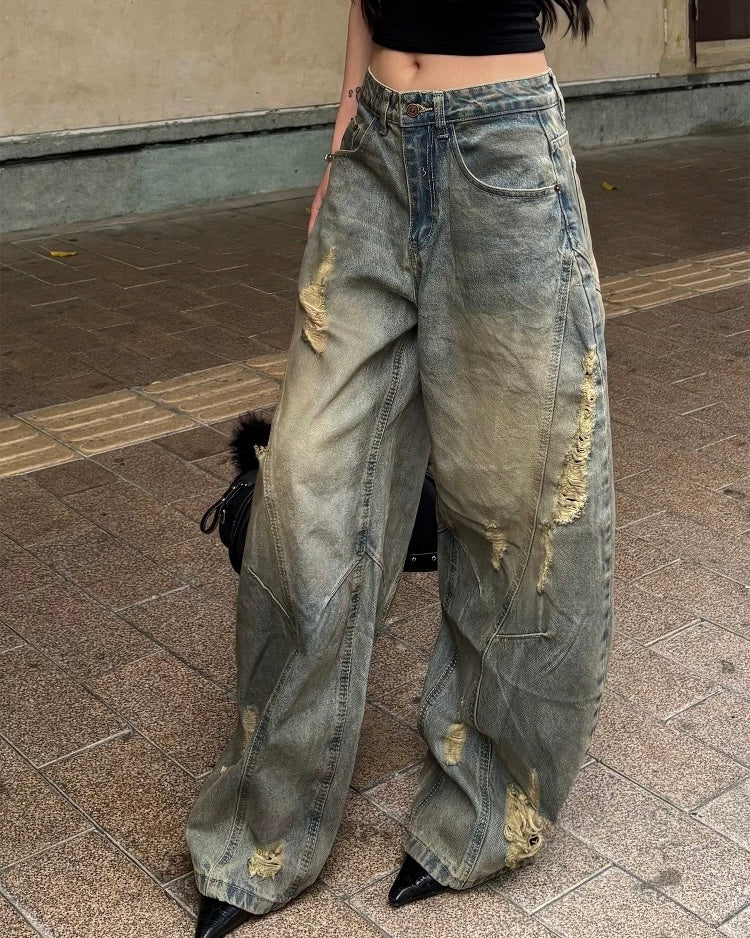 Washed distressed jeans