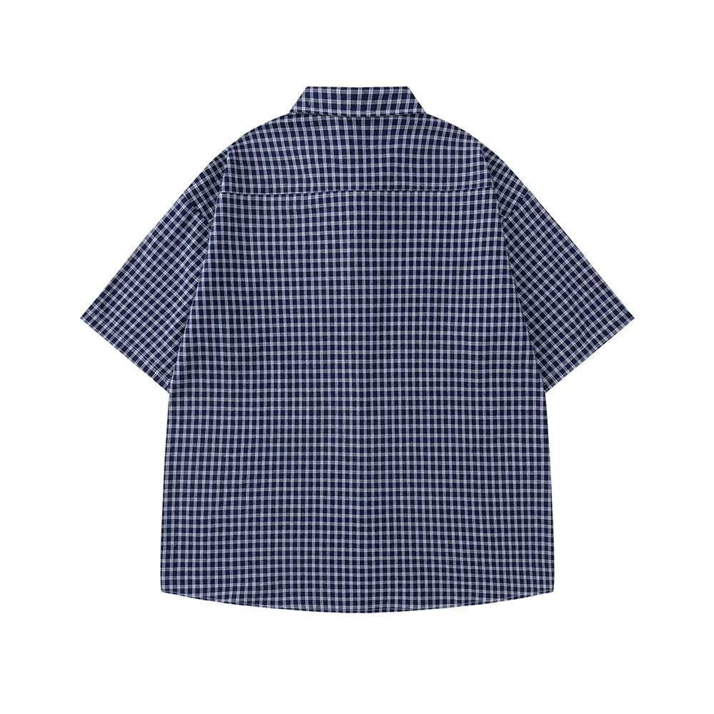 plaid short-sleeved shirt